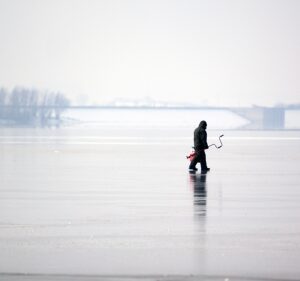 winter lake fishing
