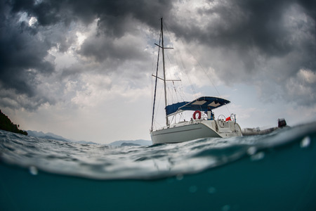 How to Handle a Boat in Rough Waters