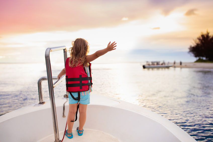 Life Jacket Size Guide: How to Find the Right Size for Your Life Jacket